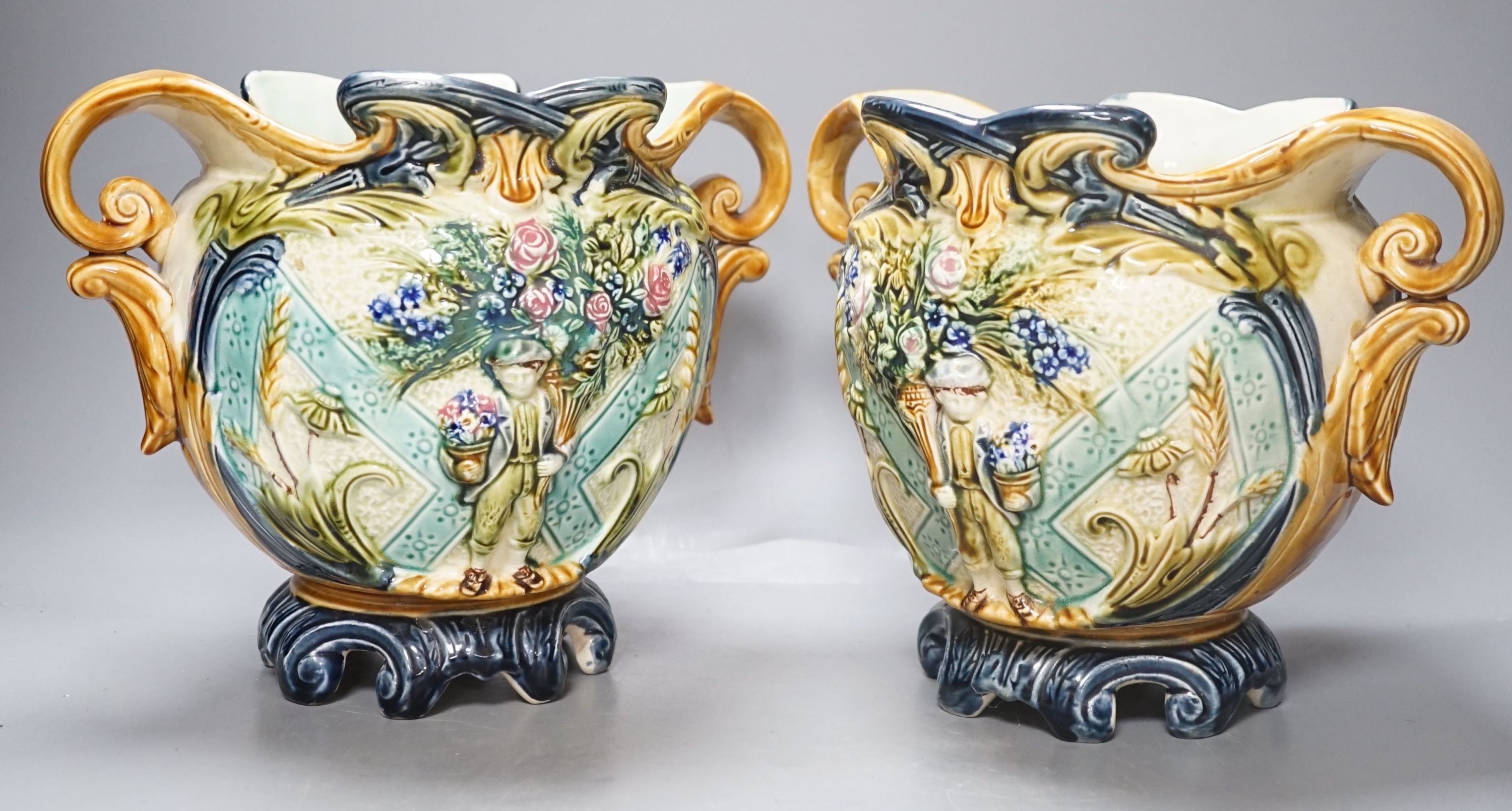 A pair of Continental Majolica jardinieres - 22cm tall
